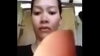 Menggoda Yuli Dengan Nafsu Yang Membara