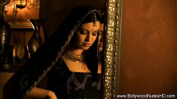 Gadis Seksi Dari India Yang Menggoda