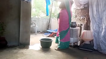 Menggoda Bibi India Dalam Video Panas Yang Menggairahkan