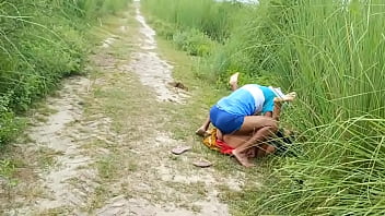 Istri India Bikin Desa Panas Dengan Aksi Ranjang Viral