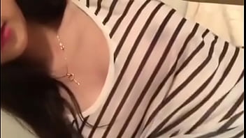Gadis Seksi Bermain Dengan Dirinya Sendiri