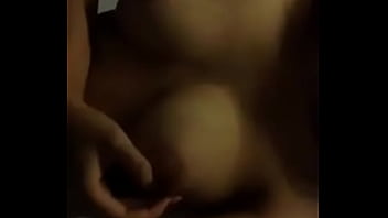 Gadis Seksi Linda Yang Menggoda