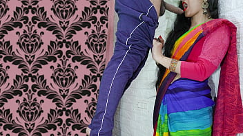 Desi Bhabhi Digoda Mesum Dengan Tukang Listrik – Suara Merdu Menggoda