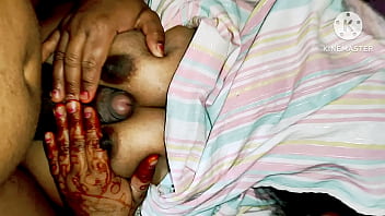 Ibu Desi Menggoda Tetangga Muda Dengan Gairah Membara