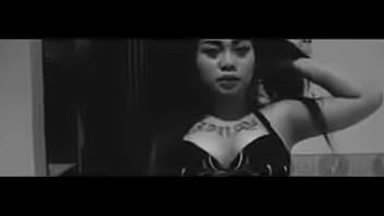 Miaa Bergaya Seksi Dengan Tattoo Di Sesi Fotonya Bersama Dea Aprilia