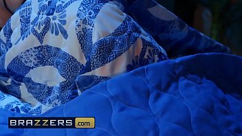 Eliza Ibarra Dan Seth Menikmati Kenikmatan Terlarang Di Brazzers