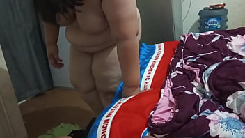 Ibu Mertua Menggoda Setelah Pijatan Part5