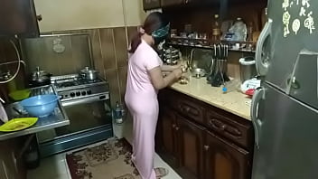 Gadis Berjilbab Yang Menggoda
