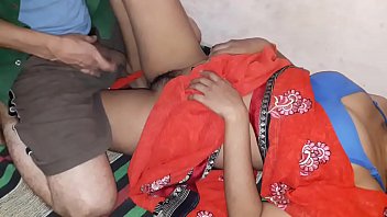 Gadis India Dan Temannya Bersembunyi Penuh Gairah