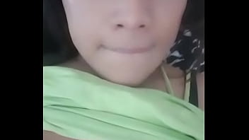 Gadis Manis Memuaskan Diri Dan Menikmati Momen Intim
