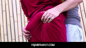 Istri Muda Berhijab Kira Perez Selingkuh Dengan Pelatih Pribadinya