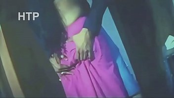 Gadis India Dewasa Dalam Adegan Mesra Yang Menggoda