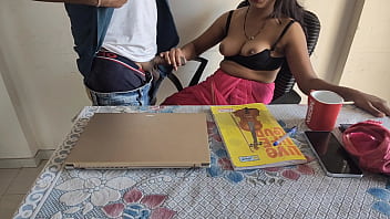 Desi Indian Bhabhi Diperkosa Dengan Ganas Di Kantor