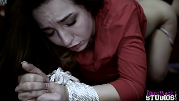 Bambi Brooks Menggoda Putri Tiriku