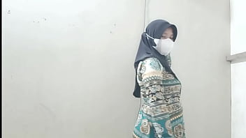 Menggoda Istri Tetangga Saat Suaminya Tiada