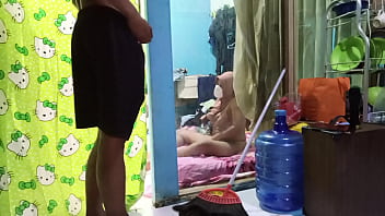 Tertangkap Basah Kakak Ipar Lagi Asyik Masturbasi
