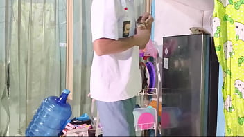 Diajak Berhubungan Intim Oleh Ibu Tiri Sebelum Berangkat Sekolah