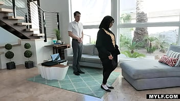 Milf Arab Mengidam Kontol Muda – Kylie Kingston