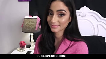 Gadis Remaja Jasmine Vega Dibujuk Untuk Melayani Nafsuku