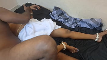 Pemuda India Bercinta Dengan Hantu Perempuan