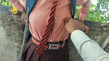 Gadis Desa India Cantik Bercinta Di Luar Ruangan