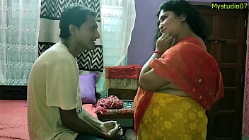 Bidadari Seksi India Menggoda Pria Muda Dengan Rayuan Mesra