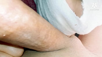 Kekasih Berkerudungku Menghisap Batangku Dan Menelan Semua Sperma
