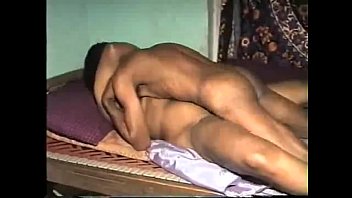 Pesta Ranjang Tante Desi Matang Yang Menggoda