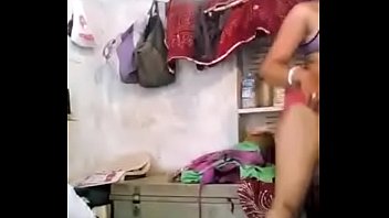 Desi Bhabhi Yang Menggoda Dan Penuh Nafsu