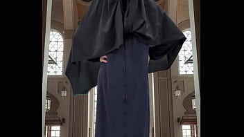 Coba-coba Abaya Dan Hijab Yang Menggoda