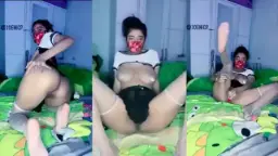 Mamerin Memek Merah Muda Yang Menggoda