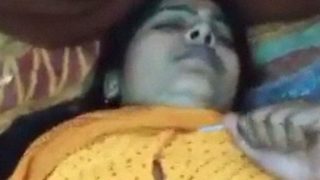 Desi Aunty In Yellow Saree Gets Wild And Naughty On Camera