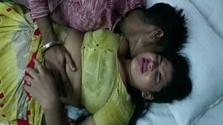 Tv Repairman Gets Steamy With A Seductive Housewife In A Sultry Bengali Affair