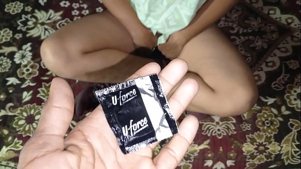 Dost Ki Bandi Ke Hothon Par Apna Lund Ragadne Wala Hindi Audio.