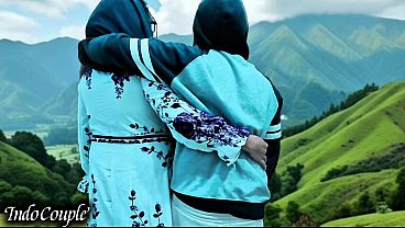Istri Berjilbab Nakal Menggila, Melahap Cairan Lelaki Saat Suami Asyik Berlibur Di Bali Bersama Selingkuhannya.