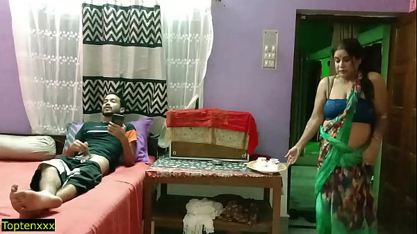 Gadis India Panas Bercinta Dengan Bibi Seksi, Suara Desahan Jelas Dalam Bahasa Hindi!