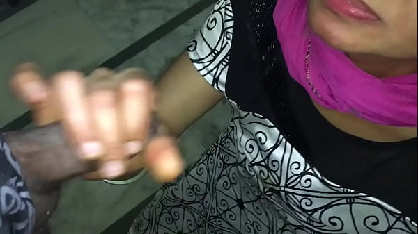 Semburan Panas Di Mulut Bidadari Gujarat Yang Haus Sperma