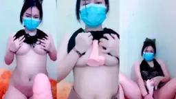 Cici Molly Menggoda Dengan Dildo Mango Yang Menggigit