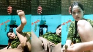 Gadis Bengali Telanjang Mengocok Memeknya Dengan Terong