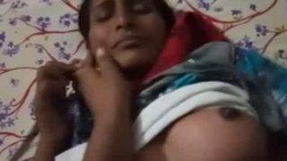 Istri India Telanjang Dan Dihardiki Rekaman Mms