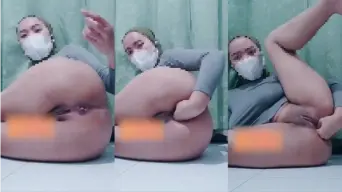 Mahmud Binal Pake Hijab Colmek Sambil Ngencingin Lubang Belakang