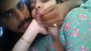 Pasangan Muda Mesra Bercinta Panas Di Video Seks India