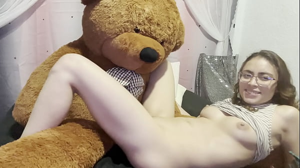 Rossmexicana Se Gosa A SÍ Misma Con Su Peluche Caliente Y Sus Juguetes Vibrantes…