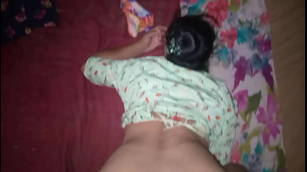 Desi Cewek Lagi Ngerayu Biar Di Pelukin