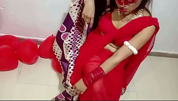 Baru Nikah, Istri India Pake Sari Merah, Rayain Valentine Bareng Suami Desi – Full Xxx Hindi Paling Hot