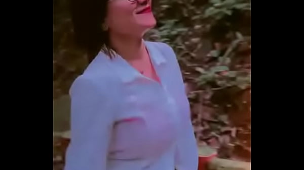 Desi Cewek Babita, Goyangannya Bikin Ngilu, Bibirnya Basah Siap Dijilat.