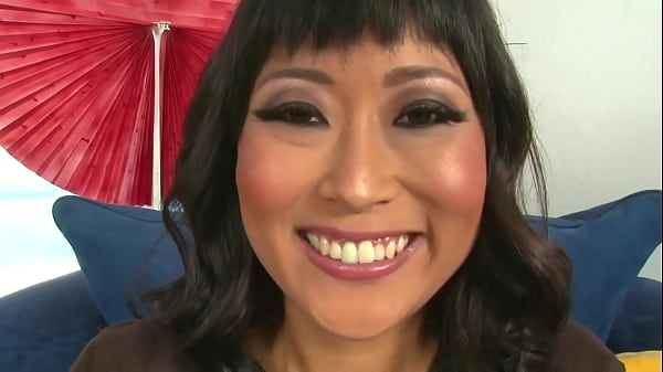 Ibu Tirimu Jadi Pelacur Seksi Yang Nafsuin Kontol Hitam Gede