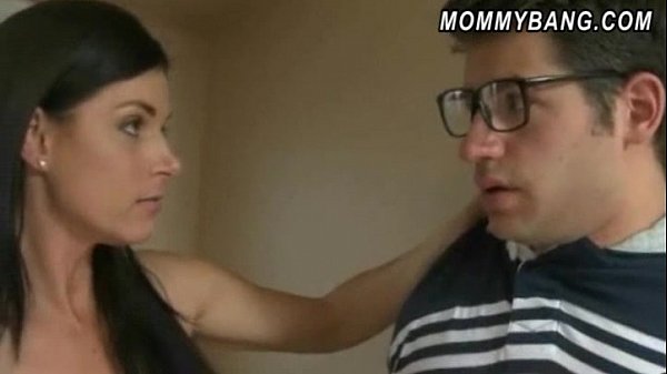 Tiga Seksi: India Summer Dan Melanie Raine Dalam Permainan Panas