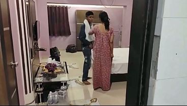 Mahasiswa India Ketahuan Ngentot Dengan Kakak Tiri Dewasa Saat Lagi Masturbasi