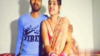 Baru Nikah, Kontol Keras Nusuk Istri Seksi Di Video Mms Desi
